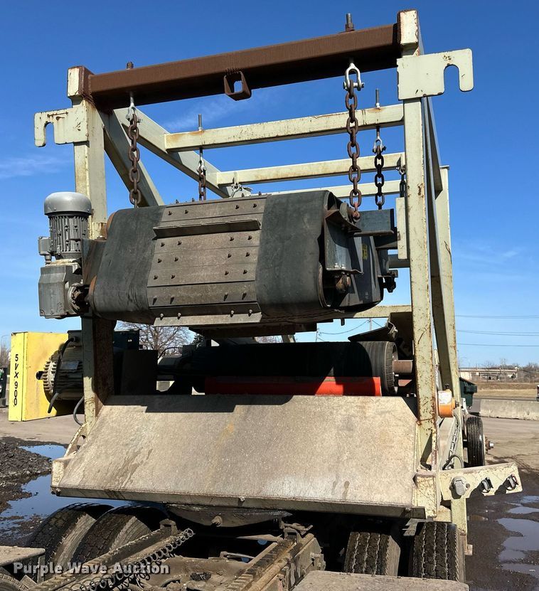 image for item DQ7446 2015 Lippmann  conveyor