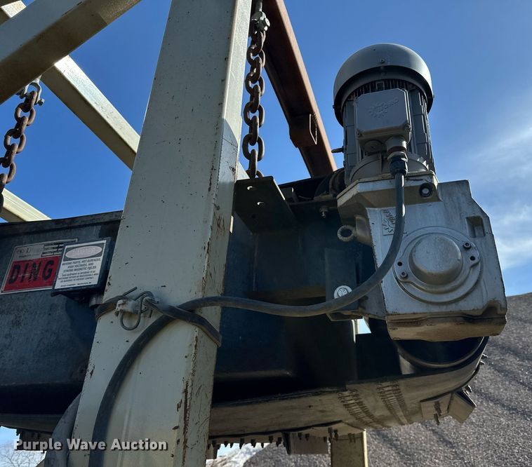 image for item DQ7446 2015 Lippmann  conveyor