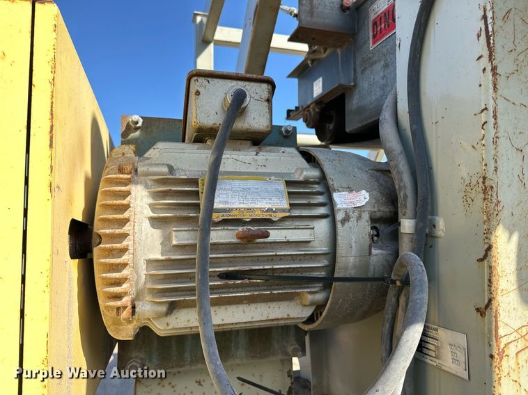 image for item DQ7446 2015 Lippmann  conveyor