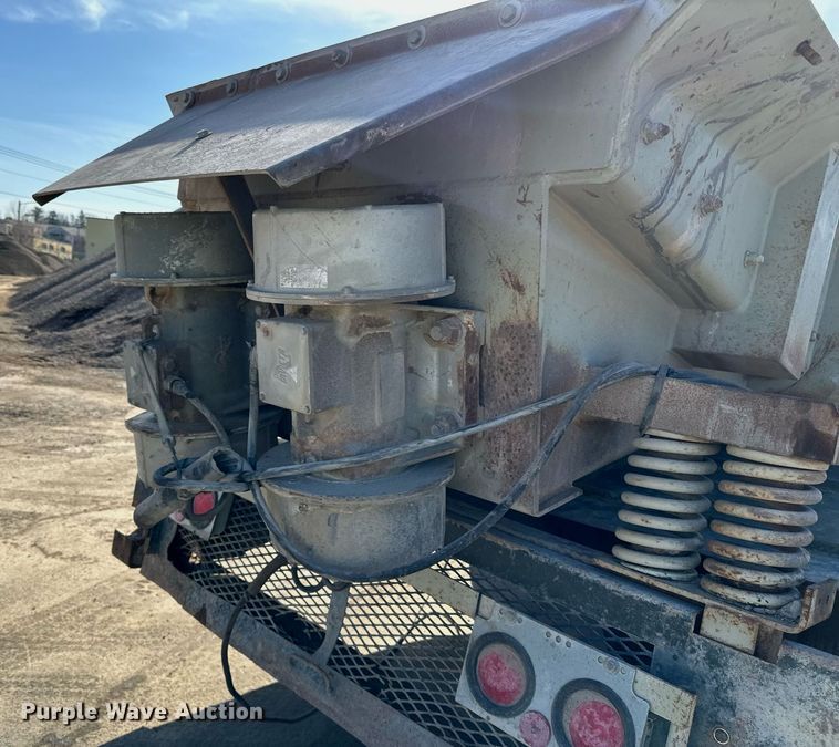 image for item DQ7446 2015 Lippmann  conveyor