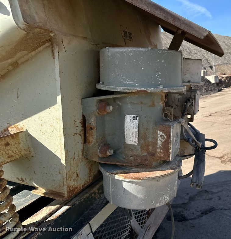 image for item DQ7446 2015 Lippmann  conveyor