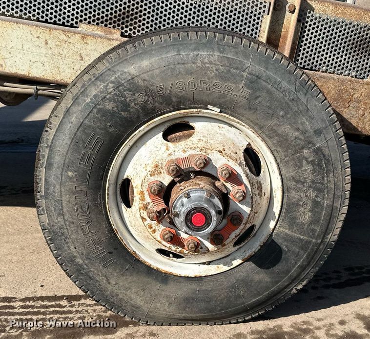 image for item DQ7446 2015 Lippmann  conveyor