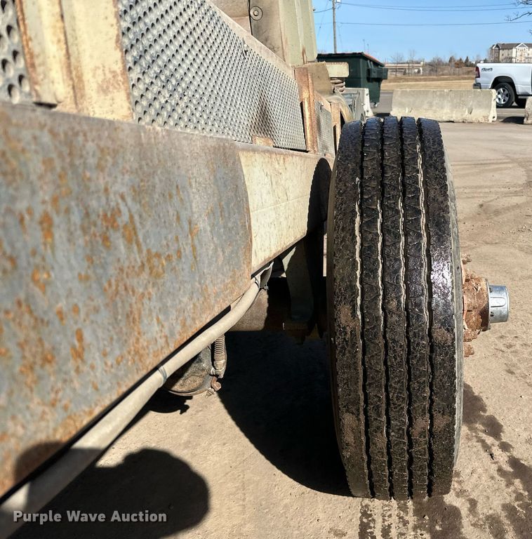 image for item DQ7446 2015 Lippmann  conveyor