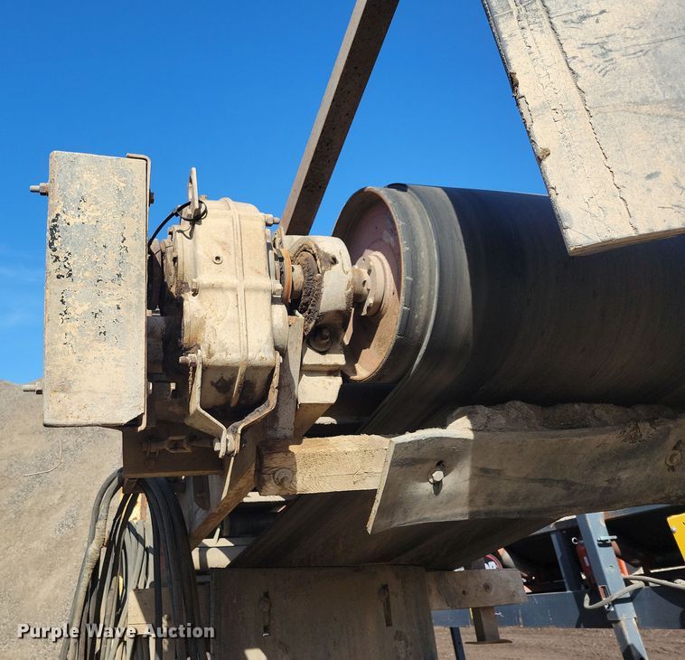 image for item DQ7447 2007 Superior 36x30 conveyor