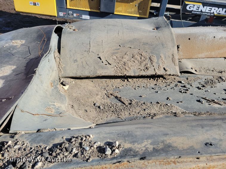 image for item DQ7447 2007 Superior 36x30 conveyor