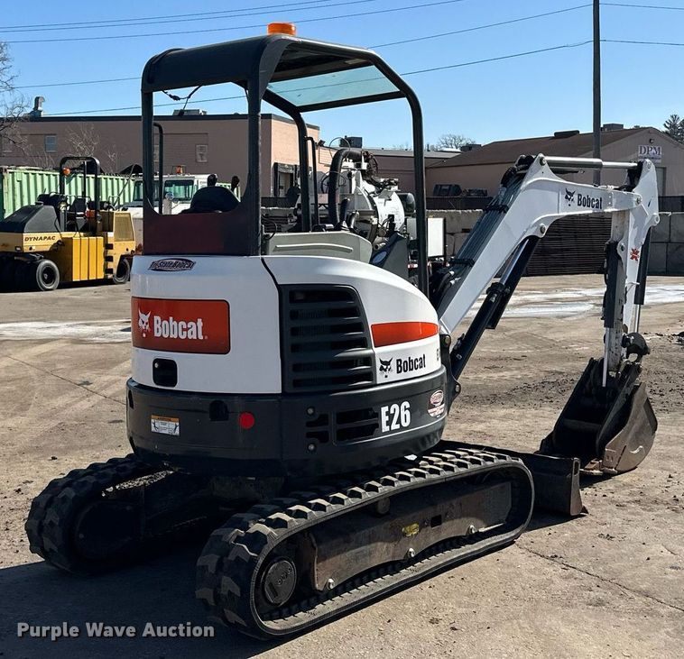 image for item DQ7450 2015 Bobcat  E26 mini excavator