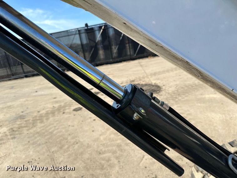 image for item DQ7450 2015 Bobcat  E26 mini excavator