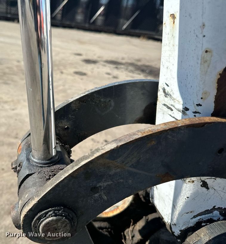 image for item DQ7450 2015 Bobcat  E26 mini excavator