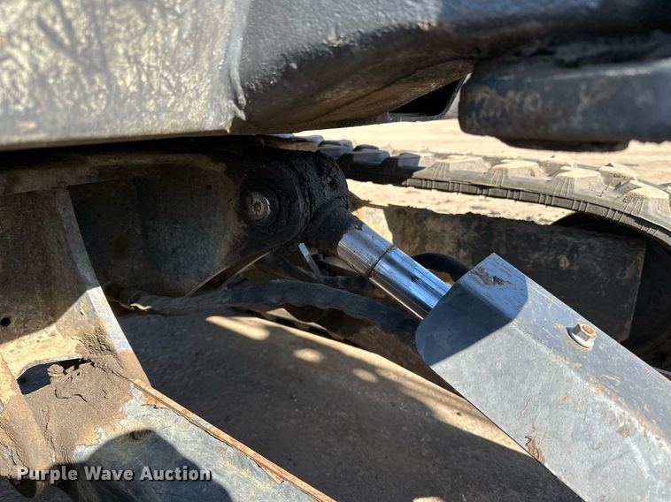 image for item DQ7450 2015 Bobcat  E26 mini excavator