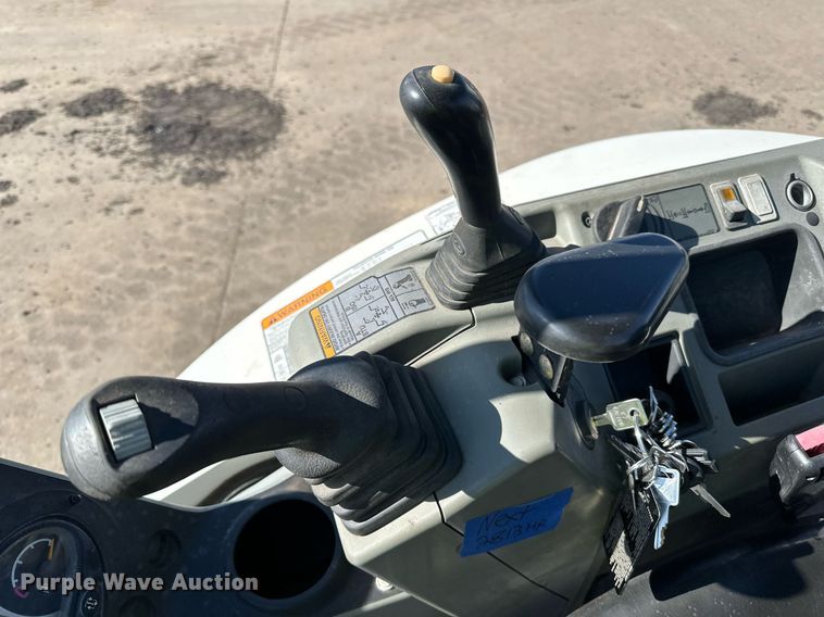 image for item DQ7450 2015 Bobcat  E26 mini excavator