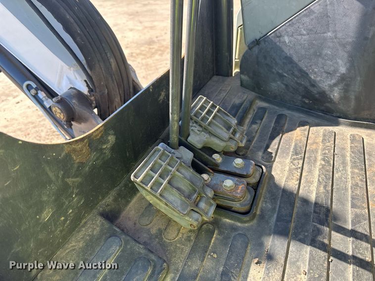 image for item DQ7450 2015 Bobcat  E26 mini excavator