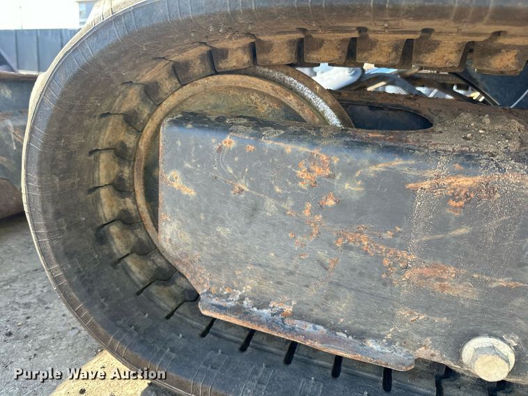 image for item DQ7450 2015 Bobcat  E26 mini excavator