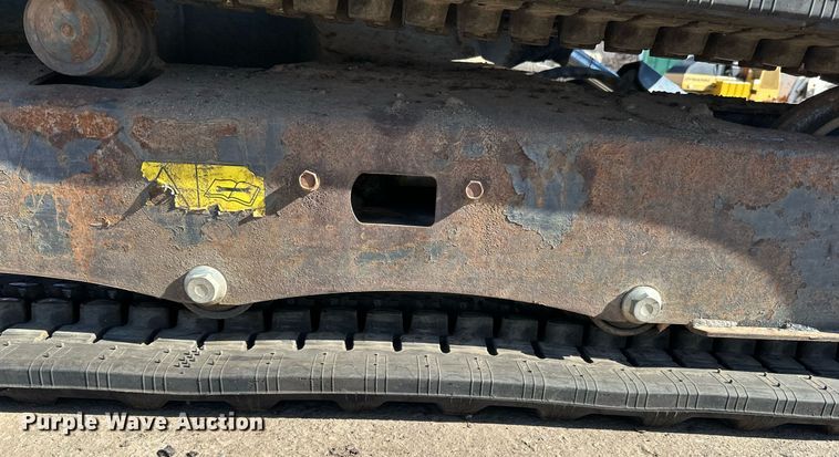 image for item DQ7450 2015 Bobcat  E26 mini excavator