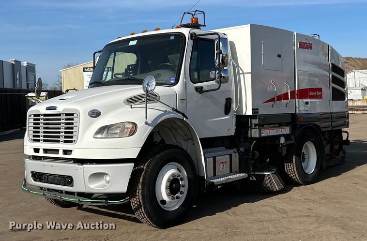 image for item DQ7451 2022 Freightliner  Business Class M2 street sweeper truck