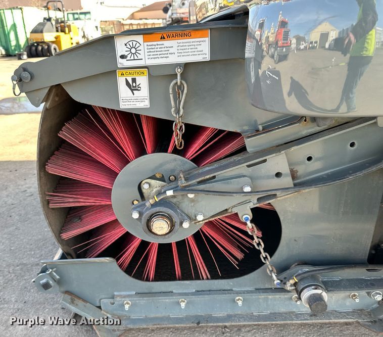 image for item DQ7451 2022 Freightliner  Business Class M2 street sweeper truck