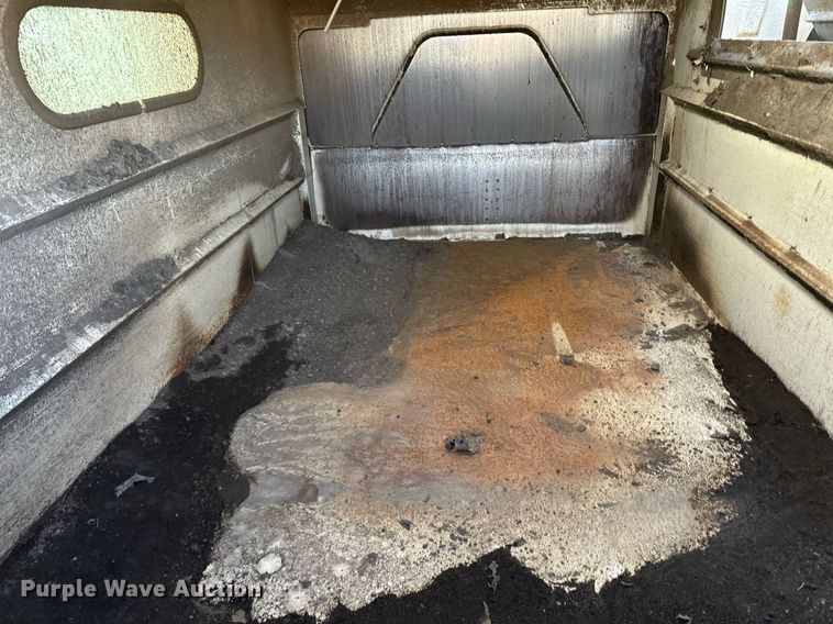 image for item DQ7451 2022 Freightliner  Business Class M2 street sweeper truck