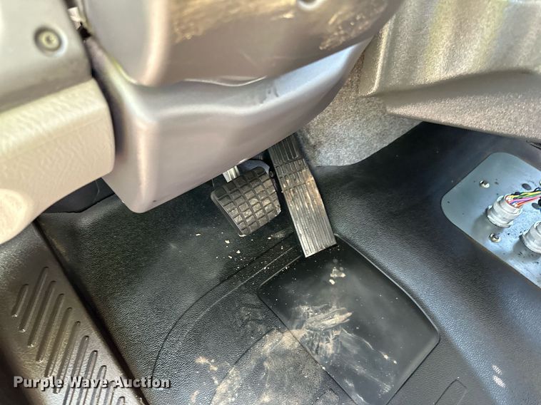 image for item DQ7451 2022 Freightliner  Business Class M2 street sweeper truck