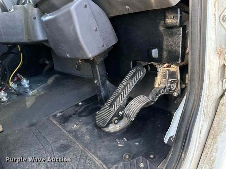 image for item DQ7451 2022 Freightliner  Business Class M2 street sweeper truck