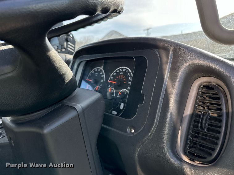 image for item DQ7451 2022 Freightliner  Business Class M2 street sweeper truck