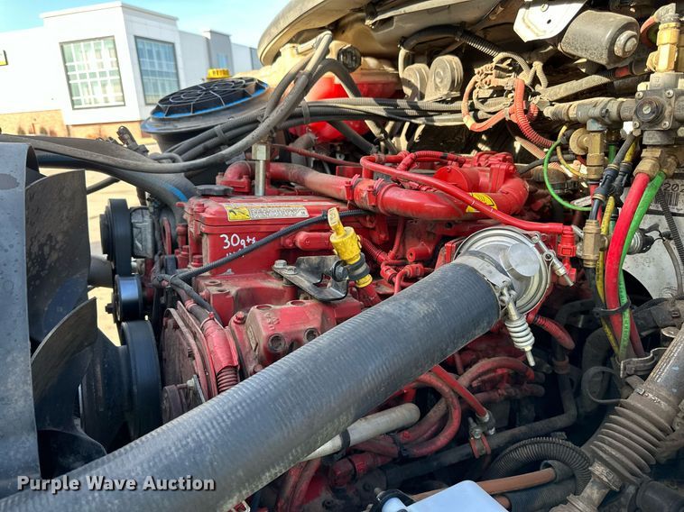 image for item DQ7451 2022 Freightliner  Business Class M2 street sweeper truck