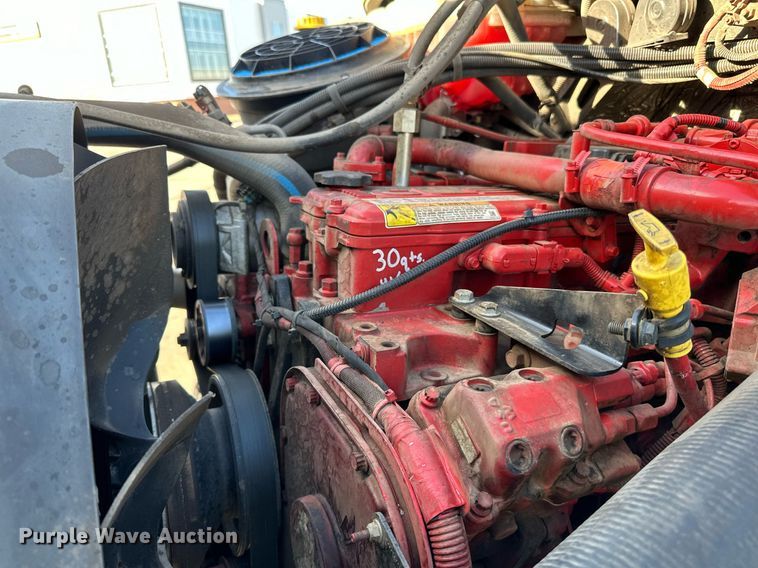 image for item DQ7451 2022 Freightliner  Business Class M2 street sweeper truck