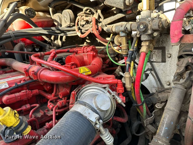 image for item DQ7451 2022 Freightliner  Business Class M2 street sweeper truck