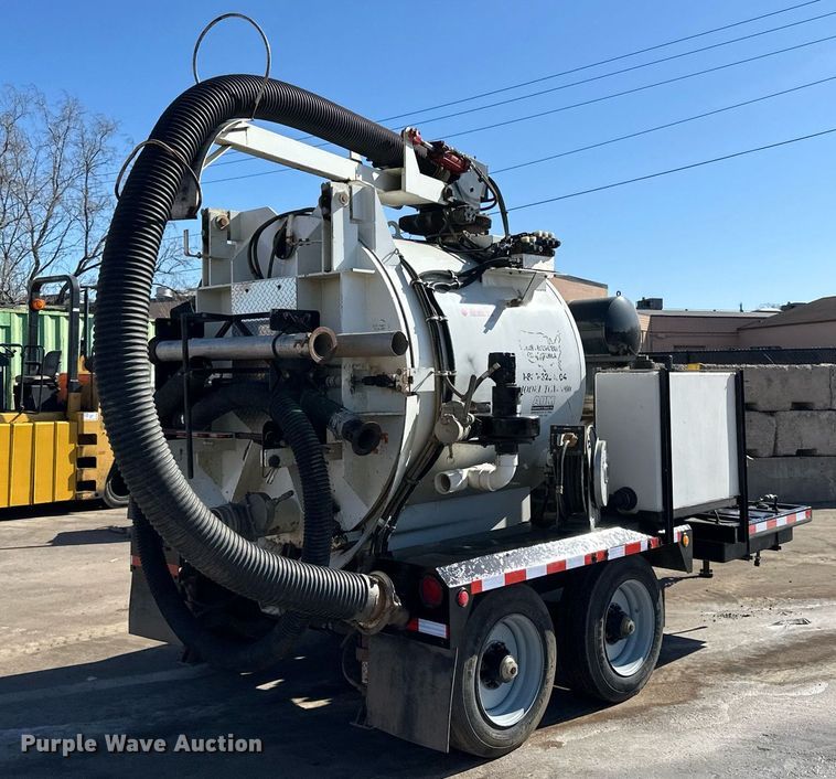 image for item DQ7452 Sewer Equipment Co of America  TGV-1000 vacuum trailer