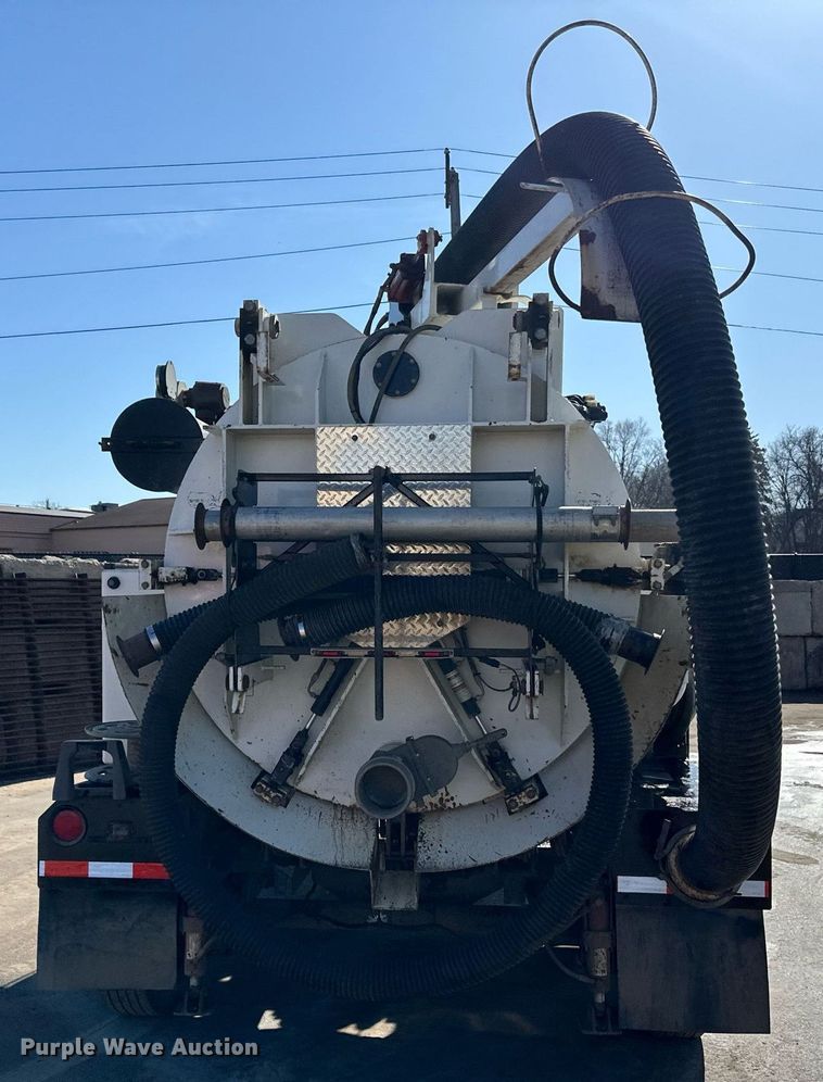 image for item DQ7452 Sewer Equipment Co of America  TGV-1000 vacuum trailer