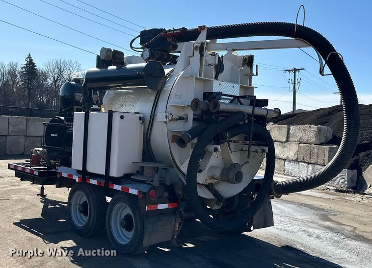 image for item DQ7452 Sewer Equipment Co of America  TGV-1000 vacuum trailer