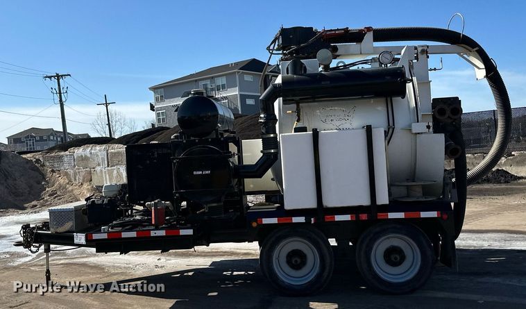 image for item DQ7452 Sewer Equipment Co of America  TGV-1000 vacuum trailer
