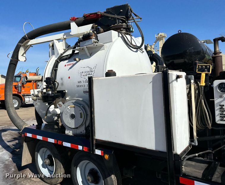 image for item DQ7452 Sewer Equipment Co of America  TGV-1000 vacuum trailer