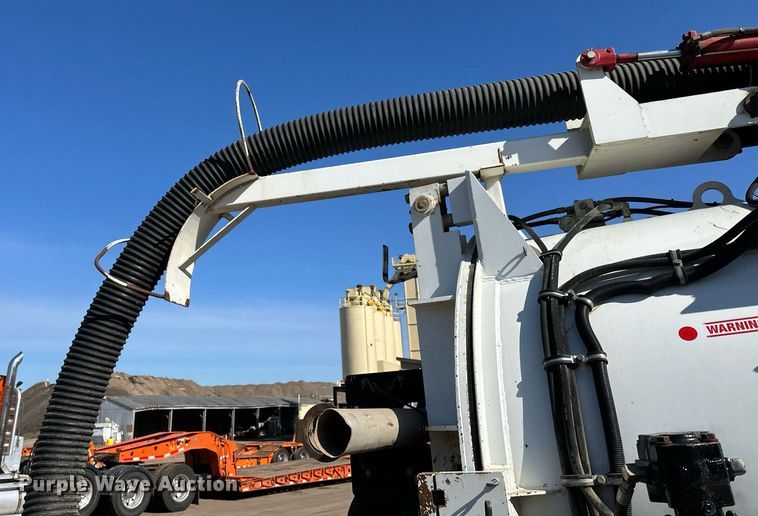 image for item DQ7452 Sewer Equipment Co of America  TGV-1000 vacuum trailer