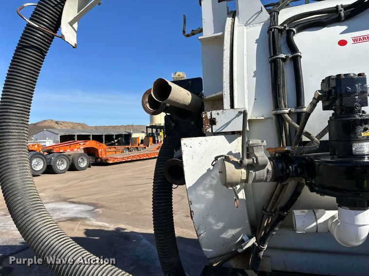 image for item DQ7452 Sewer Equipment Co of America  TGV-1000 vacuum trailer