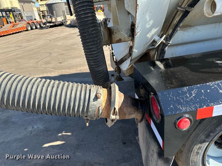 image for item DQ7452 Sewer Equipment Co of America  TGV-1000 vacuum trailer