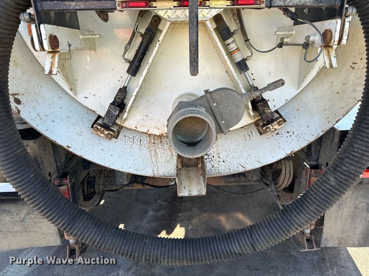 image for item DQ7452 Sewer Equipment Co of America  TGV-1000 vacuum trailer