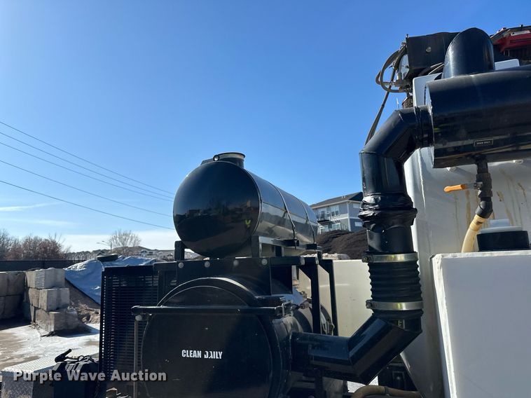 image for item DQ7452 Sewer Equipment Co of America  TGV-1000 vacuum trailer