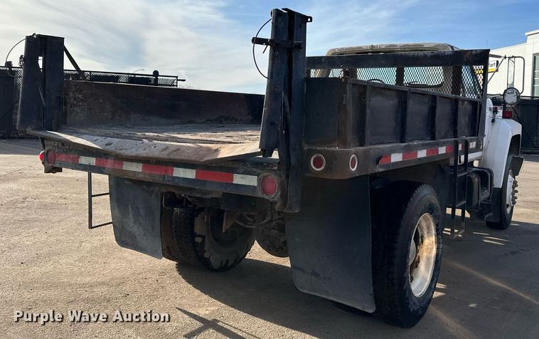 image for item DQ7453 1987 Ford  F800 flatbed truck