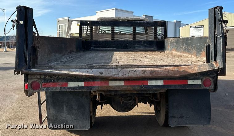 image for item DQ7453 1987 Ford  F800 flatbed truck