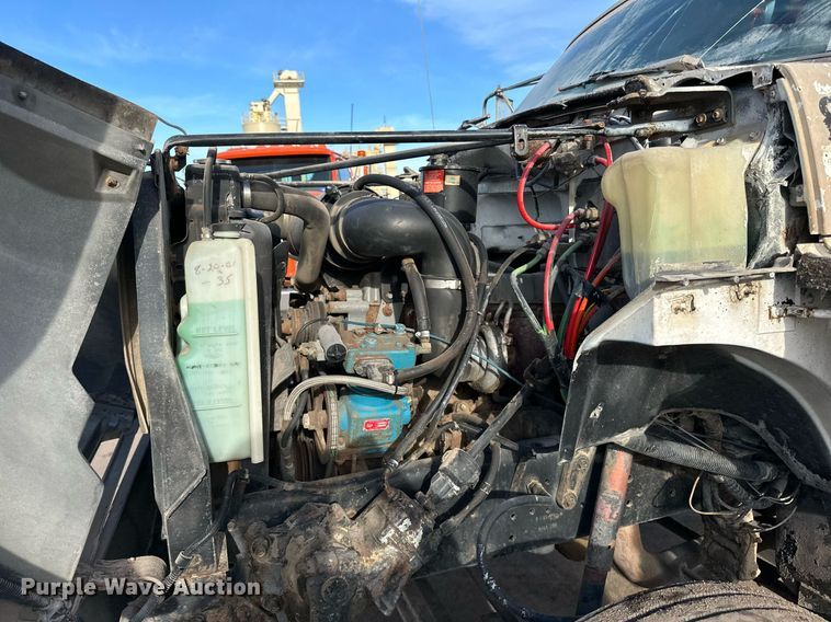 image for item DQ7453 1987 Ford  F800 flatbed truck