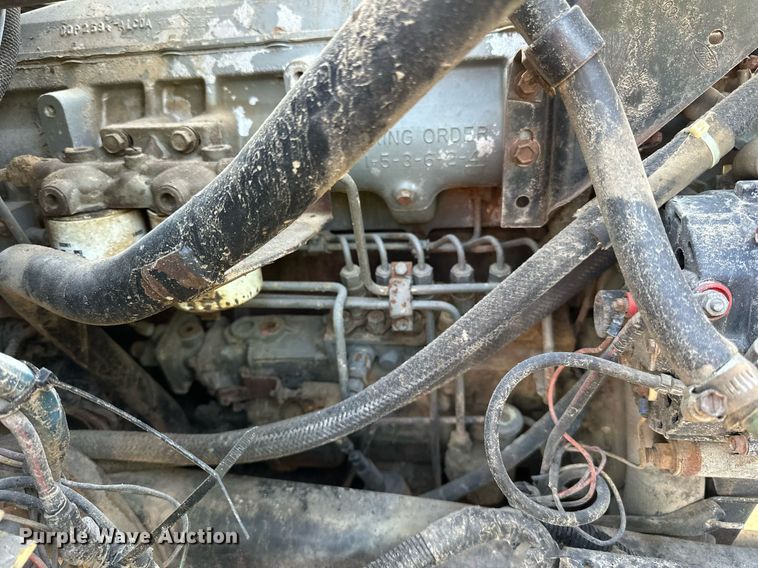 image for item DQ7453 1987 Ford  F800 flatbed truck