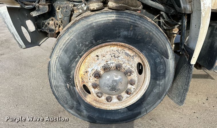 image for item DQ7453 1987 Ford  F800 flatbed truck