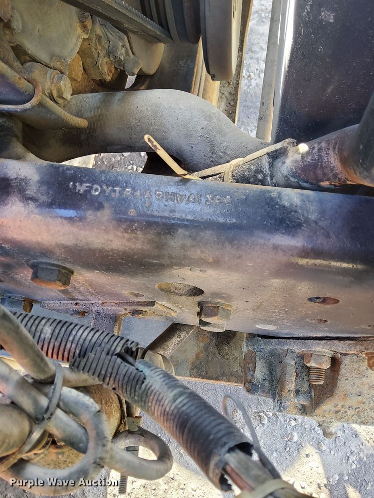 image for item DQ7453 1987 Ford  F800 flatbed truck