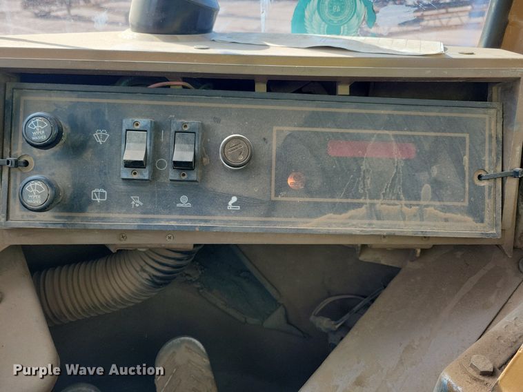 image for item DQ7456 1993 Caterpillar 980F wheel loader