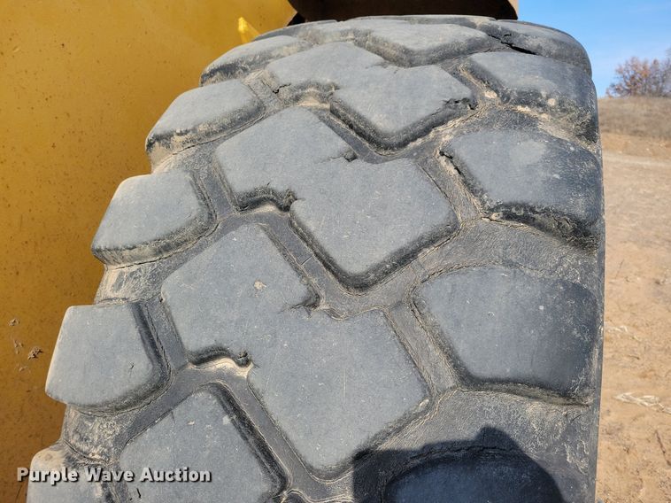 image for item DQ7456 1993 Caterpillar 980F wheel loader