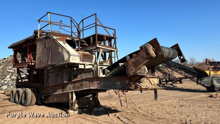 image for item DQ7460 1975 Universal   3042 jaw crusher