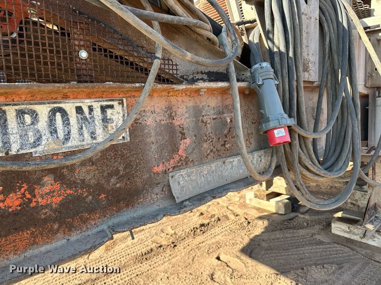 image for item DQ7460 1975 Universal   3042 jaw crusher