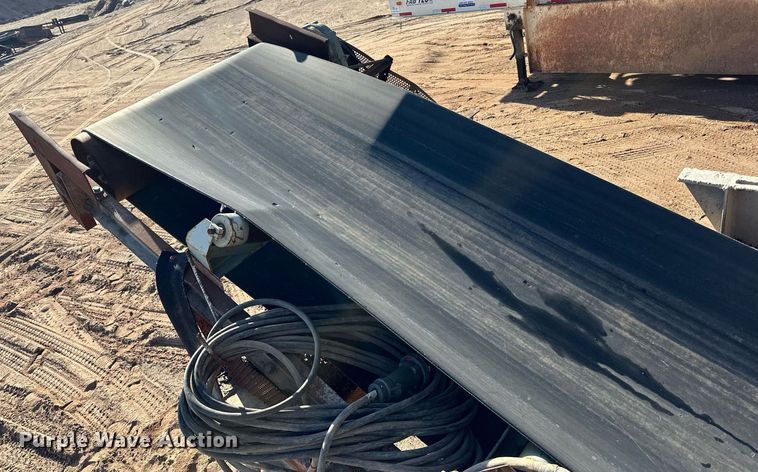 image for item DQ7460 1975 Universal   3042 jaw crusher