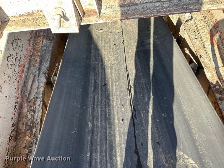 image for item DQ7460 1975 Universal   3042 jaw crusher