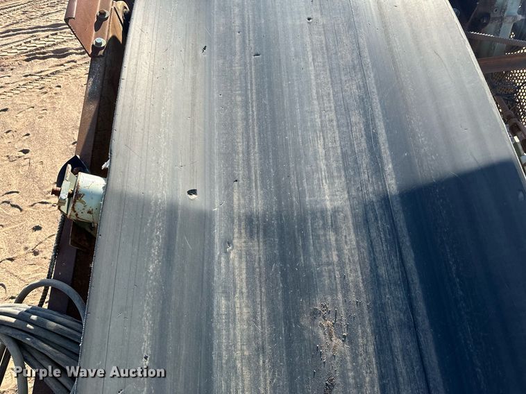 image for item DQ7460 1975 Universal   3042 jaw crusher