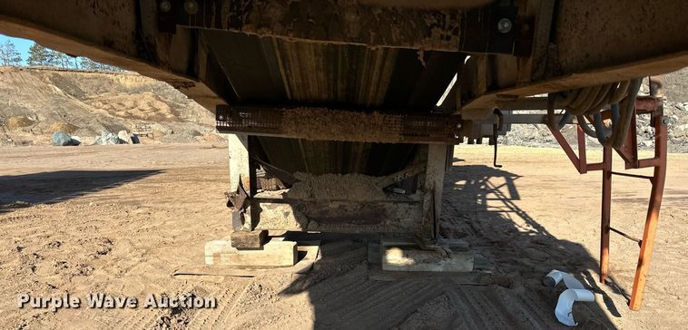 image for item DQ7460 1975 Universal   3042 jaw crusher